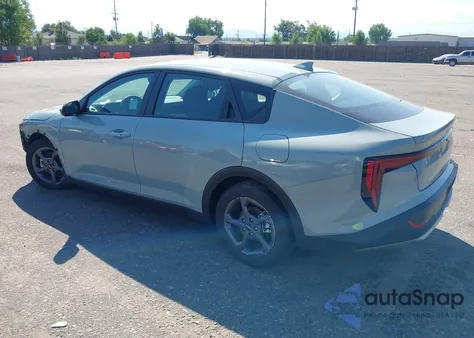 2025 Kia K4 Lxs from USA, damaged, VIN 3KPFT4DE7SE100444